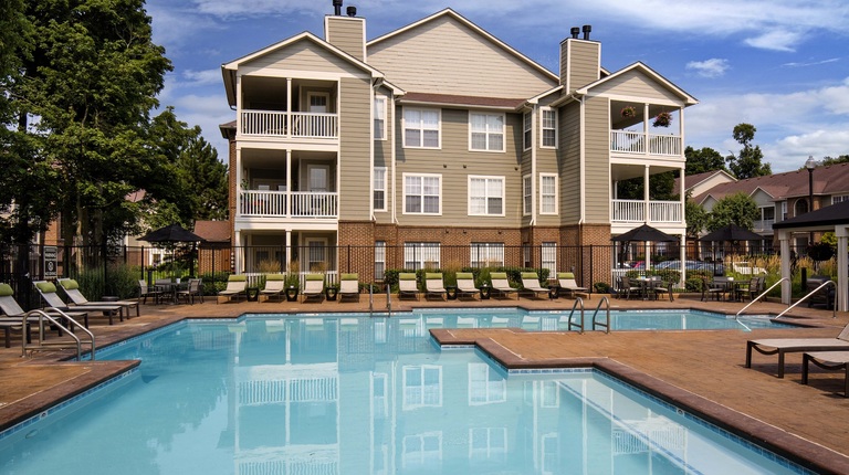 Buildings with Pool Views